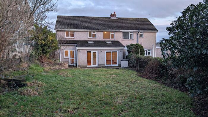 4 Bedroom Semi-Detached House To Rent In Priors Way, Dunvant, SA2