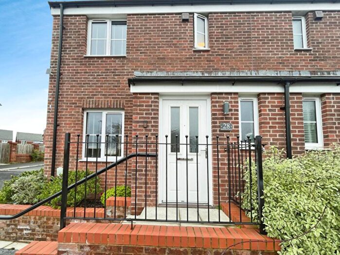 3 Bedroom Terraced House For Sale In Rhodfa Bryn Castell, Bridgend, CF31