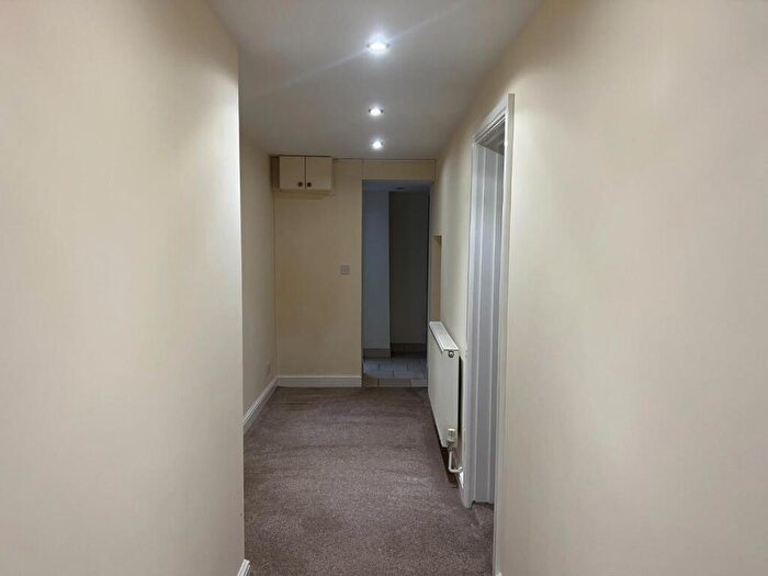 2 Bedroom Flat To Rent In High Street, Ogmore Vale, Bridgend, CF32