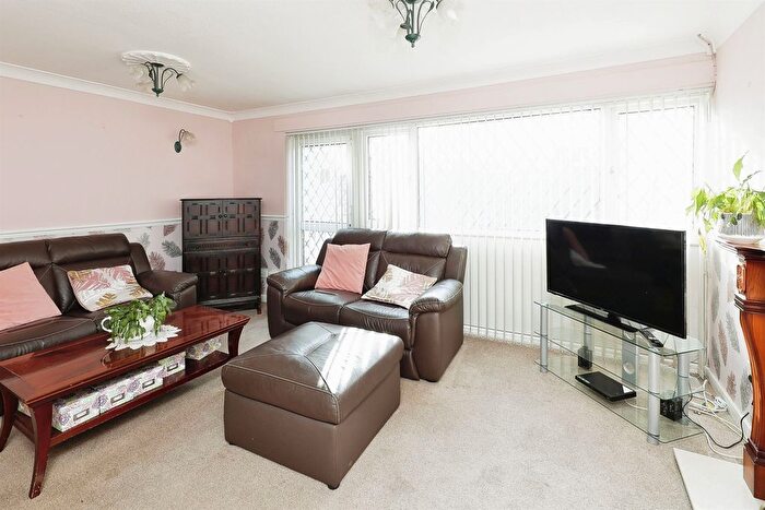 3 Bedroom Terraced House For Sale In Riley Drive, Birmingham, B36