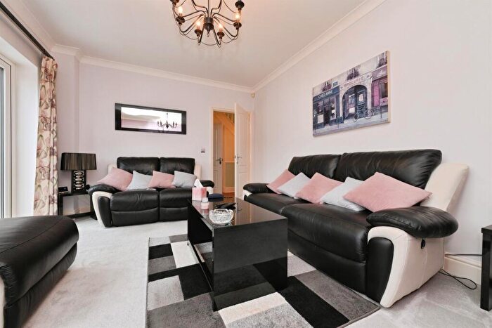 4 Bedroom Detached House For Sale In Major Haddock Close, Royston, SG8