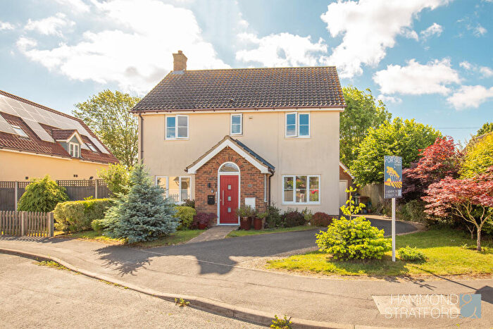 4 Bedroom Detached House For Sale In Park Close, Hethersett, NR9
