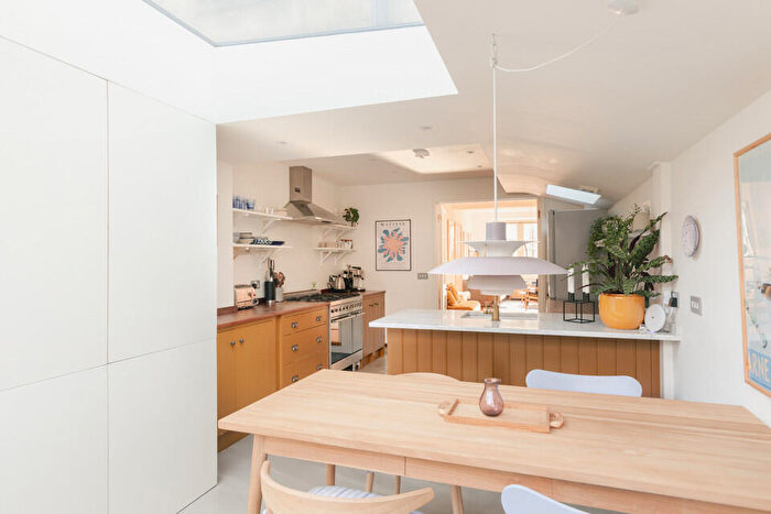 3 Bedroom Terraced House For Sale In Hichisson Road, Nunhead, SE15