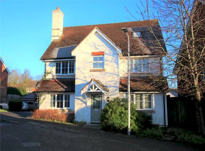 6 Bedroom Detached House To Rent In Ducketts Mead, Shinfield, Reading, RG2