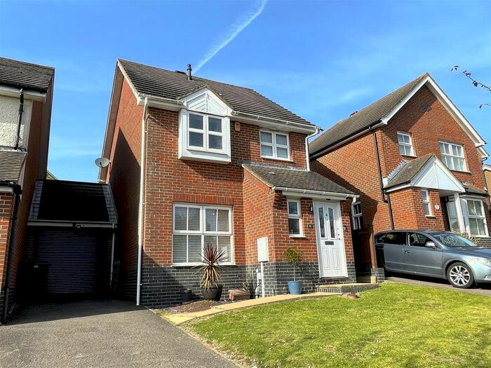 3 Bedroom Link Detached House To Rent In Stonebeach Rise, St. Leonards-On-Sea, TN38