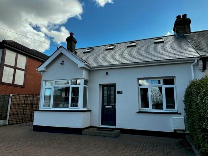 4 Bedroom Semi-Detached Bungalow To Rent In Leigh On Sea, Essex, SS9