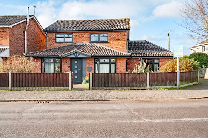 5 Bedroom Detached House For Sale In Bracon Road, Belton, NR31