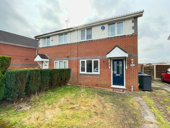 3 Bedroom Semi Detached House To Rent In Glenview Road, Tyldesley, M29