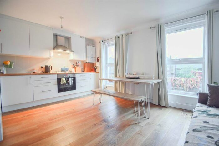 2 Bedroom Flat To Rent In Brooksby's Walk, London, E9