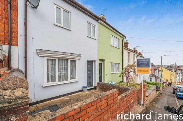 3 Bedroom Terraced House For Sale In Western Street, Old Town, Swindon, SN1