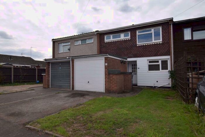 3 Bedroom House To Rent In Semele Close, Radford Semele, CV31