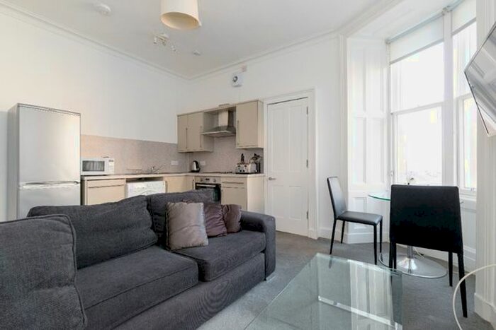 2 Bedroom Flat To Rent In Grove Street, West End, Edinburgh, EH3