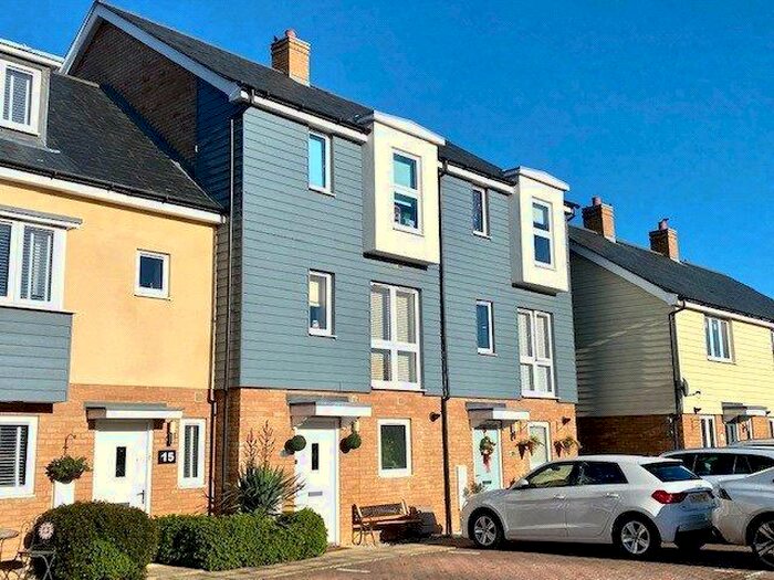 3 Bedroom Terraced House To Rent In Minchin Road, Romsey, Hampshire, SO51