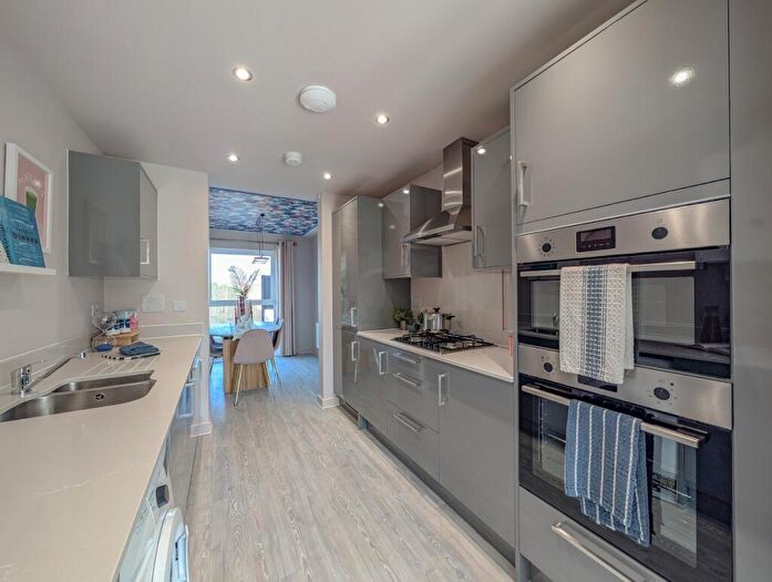 3 Bedroom Semi Detached House For Sale In Barrington Road, Goring-By-Sea, Worthing, BN12