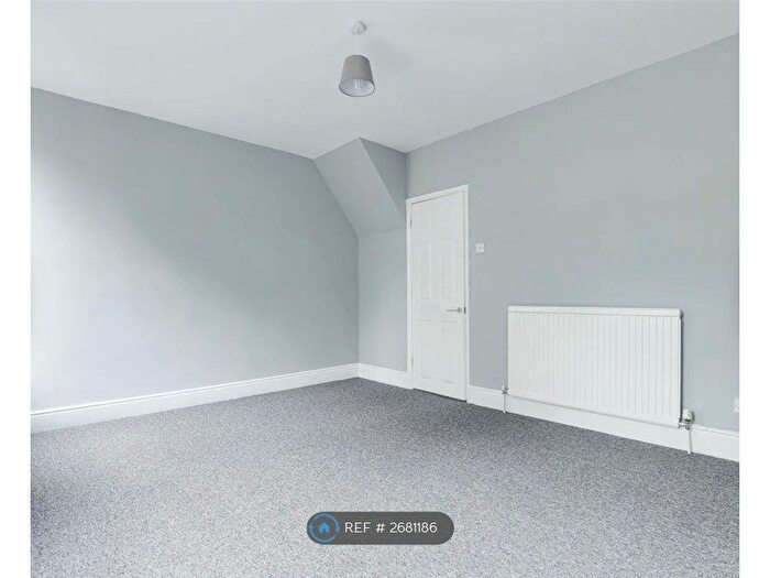 3 Bedroom Terraced House To Rent In St. Stephens Road, Nottingham, NG2