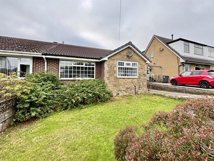 2 Bedroom Semi-Detached Bungalow For Sale In Coniston Avenue, Queensbury, Bradford, BD13