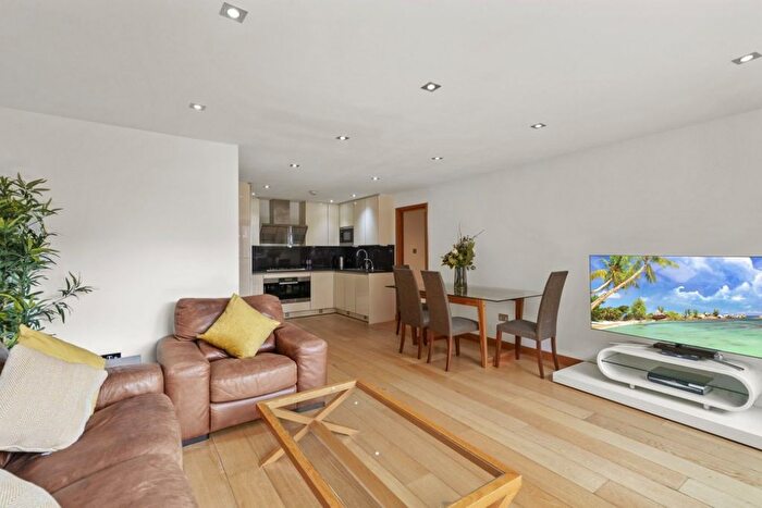 2 Bedroom Flat To Rent In Queen Anne Street, London, W1G