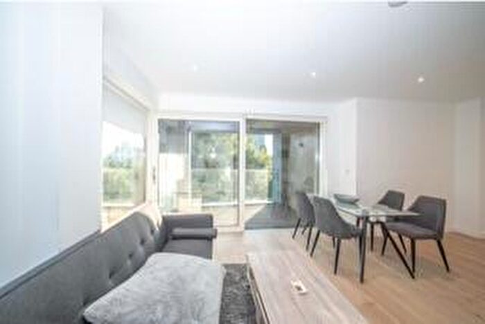 2 Bedroom Apartment To Rent In Flat, Fitzgerald Court, B Rodney Street, London, N1