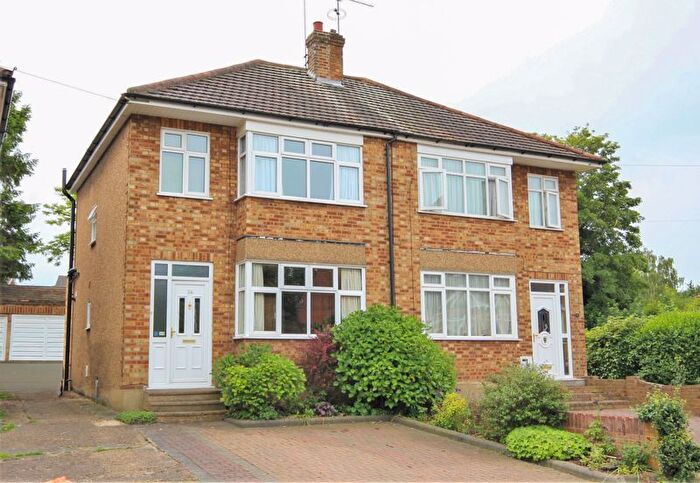 3 Bedroom Semi-Detached House For Sale In Crescent Road, Brentwood, CM14