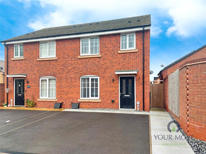 3 Bedroom Semi Detached House For Sale In Pinwheel Close, Kingswinford, West Midlands, DY6