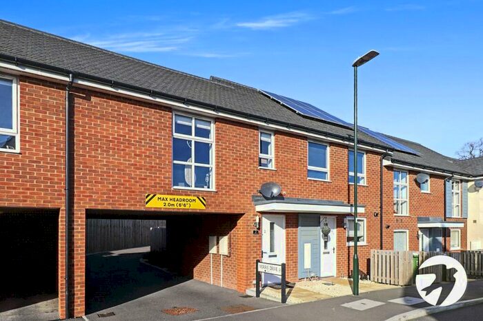 2 Bedroom House To Rent In Morris Drive, Belvedere, DA17