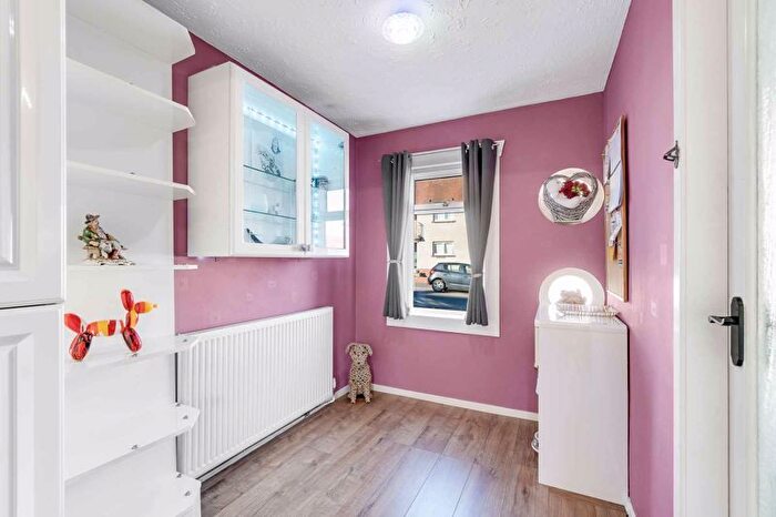 3 Bedroom End Of Terrace House For Sale In Glendale Crescent, Ayr, KA7