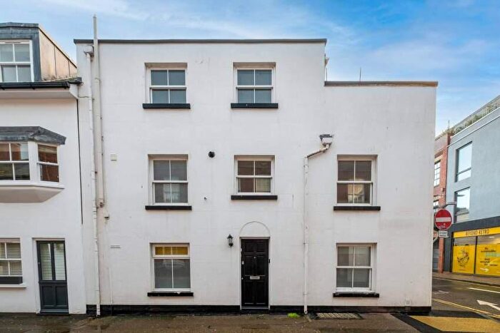 3 Bedroom Semi-Detached House To Rent In Brighton, East Sussex, East Sussex, BN1