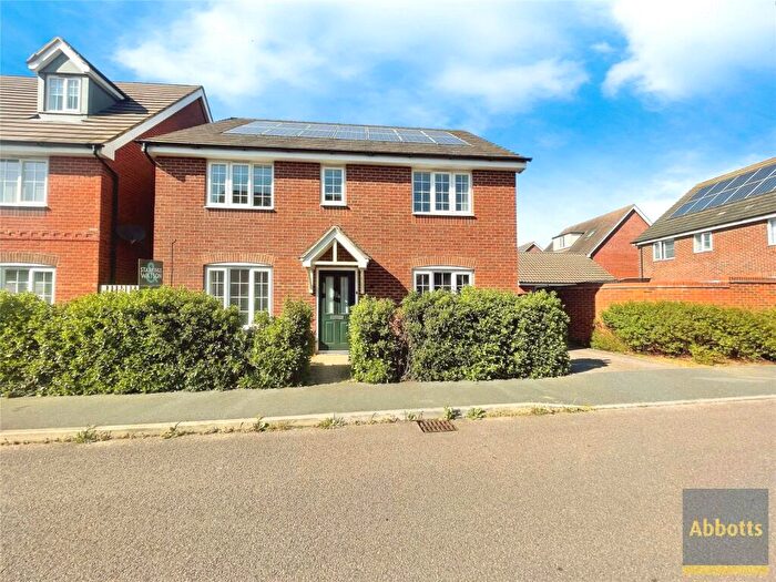 4 Bedroom Detached House For Sale In Colossus Way, Norwich, Norfolk, NR5