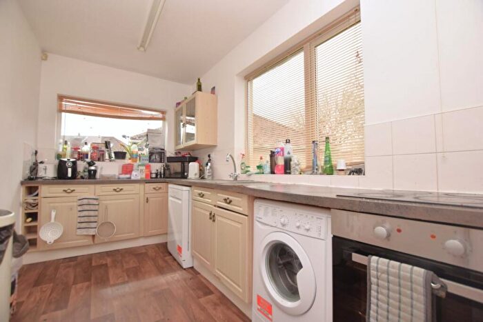 6 Bedroom Detached House To Rent In Manor Road, Bristol, BS16