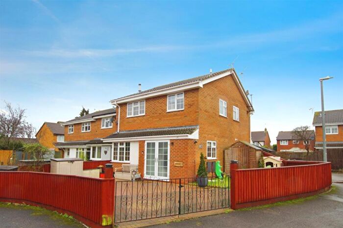 2 Bedroom End Of Terrace House For Sale In Gifford Road, Stratton, Swindon, SN3