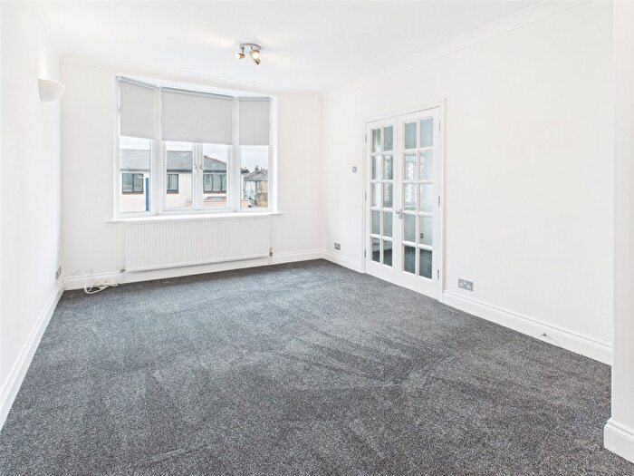 2 Bedroom Maisonette To Rent In Hampton Road, Twickenham, TW2