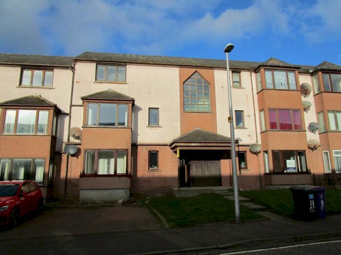 3 Bedroom Flat To Rent In Corries Court, Largo Street, DD11