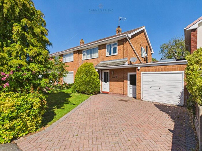 3 Bedroom Semi-Detached House For Sale In Rushton Drive, Upton, CH2