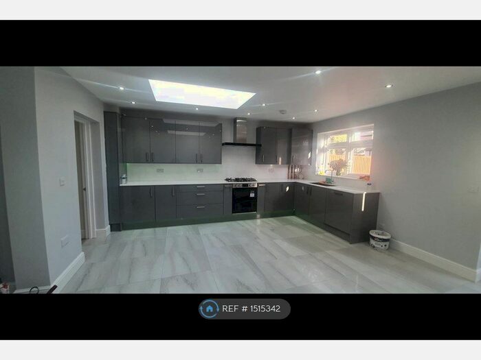 4 Bedroom Terraced House To Rent In Wanstead Park Road, Ilford, IG1