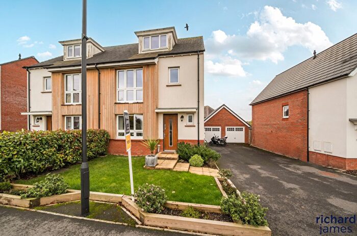 4 Bedroom Semi Detached House For Sale In Homington Avenue, Swindon, SN3