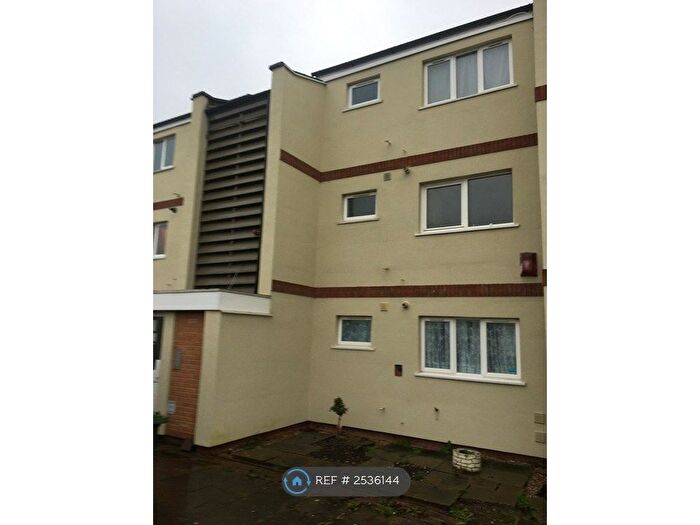 1 Bedroom Flat To Rent In Winyates, Redditch, B98