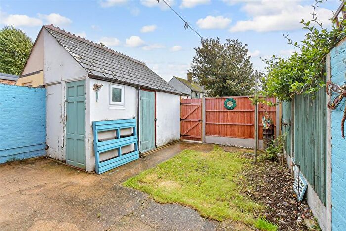 3 Bedroom Terraced House For Sale In Dymchurch Road, Hythe, Kent, CT21
