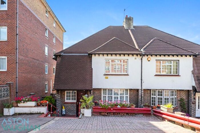 4 Bedroom Semi-Detached House For Sale In Holland Road, Hove, BN3
