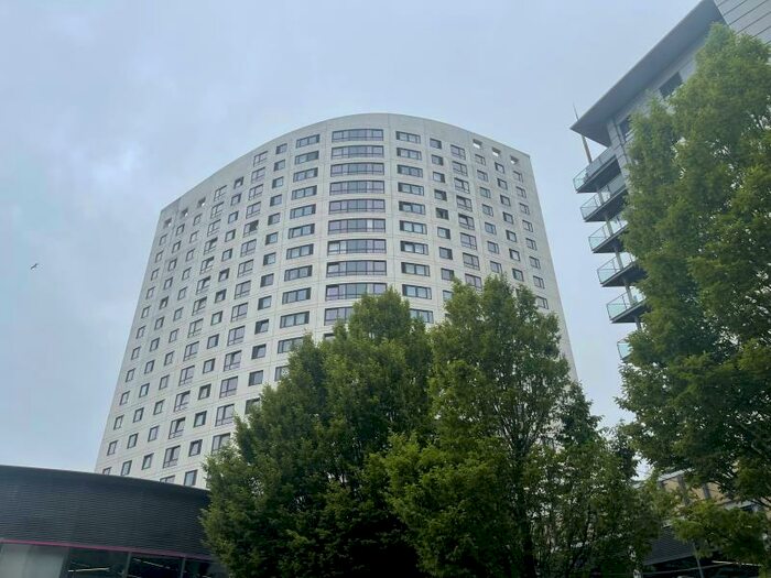 1 Bedroom Apartment To Rent In Clarence Dock, Leeds City Centre, LS10