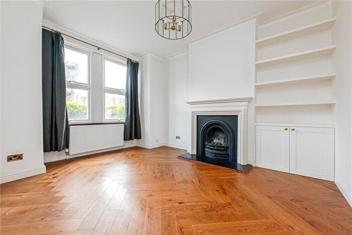 2 Bedroom Apartment To Rent In Deacon Road, London, NW2