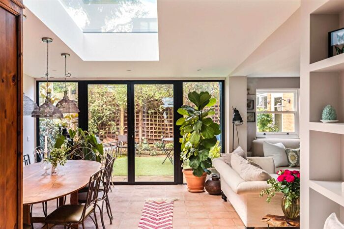 4 Bedroom Terraced House To Rent In Henning Street, Battersea, SW11