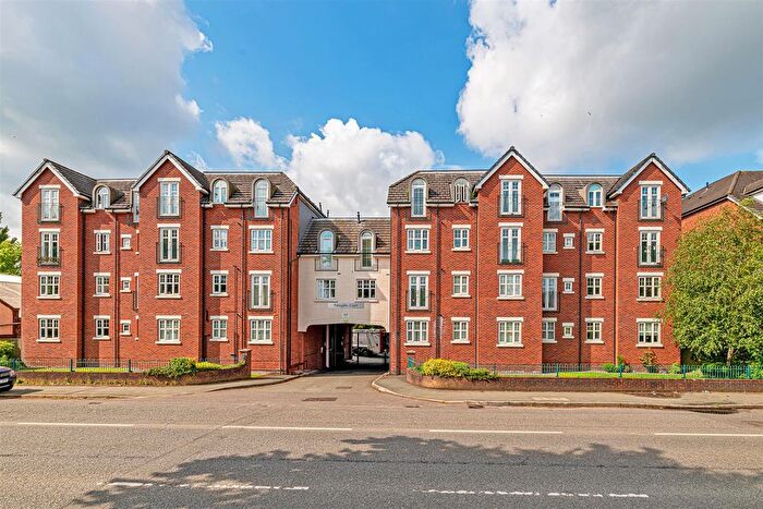 1 Bedroom Flat To Rent In Parkgate Court, Wilderspool Causeway, Warrington, WA4