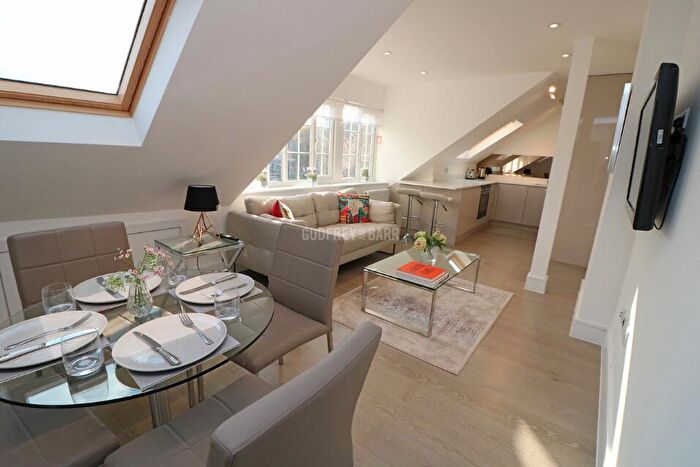 2 Bedroom Apartment To Rent In Ravenscroft Avenue, Golders Green, NW11