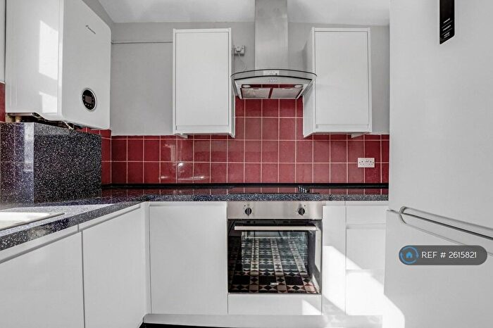 3 Bedroom Flat To Rent In Croydon Road, Beckenham, BR3