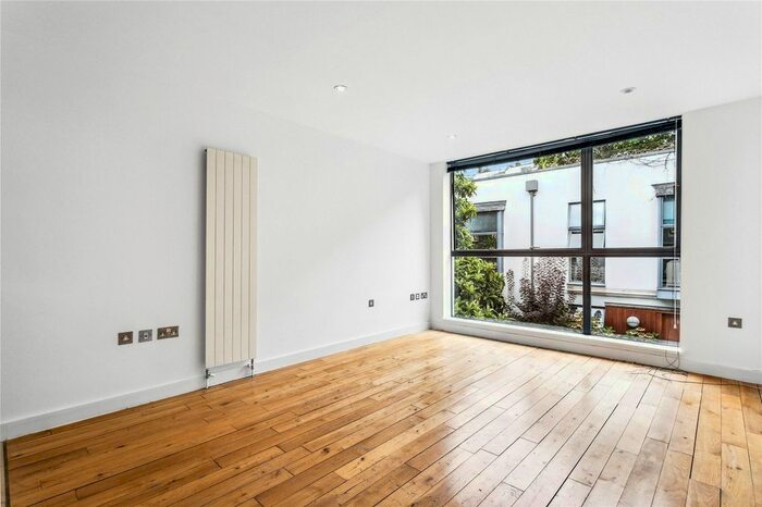 3 Bedroom Mews To Rent In Dunworth Mews, London, W11