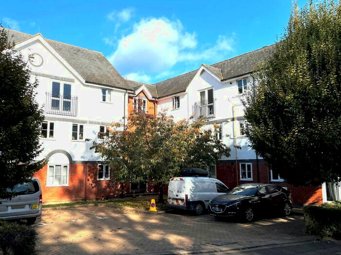 1 Bedroom Flat To Rent In Victoria Chase, Colchester, CO1
