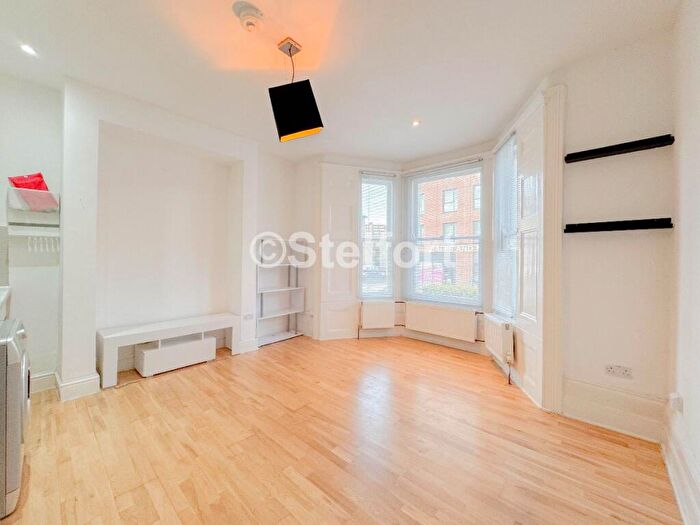 1 Bedroom Flat To Rent In Mayes Road, London, N22