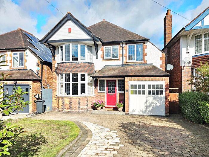 4 Bedroom Detached House For Sale In Beacon Road, Sutton Coldfield, B73
