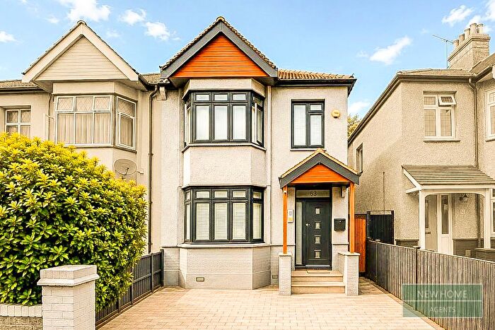 3 Bedroom Semi-detached House For Sale In Ennismore Gardens, Southend-On-Sea, SS2
