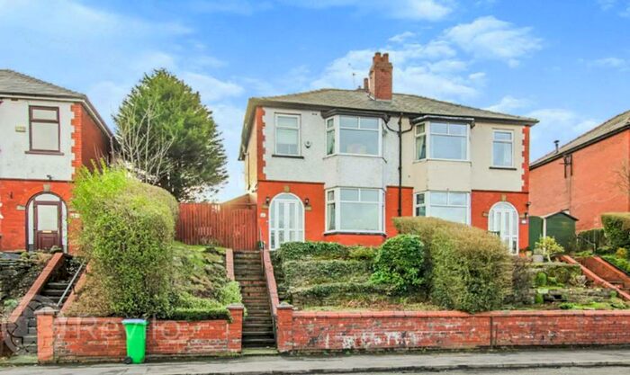 3 Bedroom Semi-Detached House To Rent In Whitworth Road, Rochdale, OL12